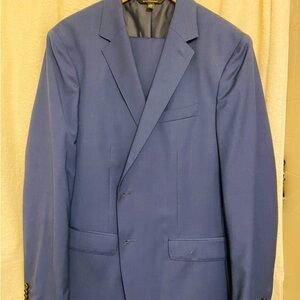 Banana Republic men’s blue Italian slim fit Suit size 42S and 33 X 30 worn once!